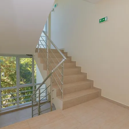 Apartmán On Perushtitsa 40 *