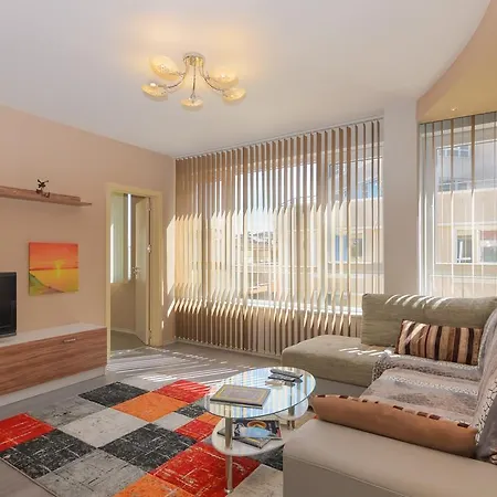 Apartmán On Perushtitsa 40 Burgas City