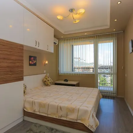 Apartmán On Perushtitsa 40 Burgas City